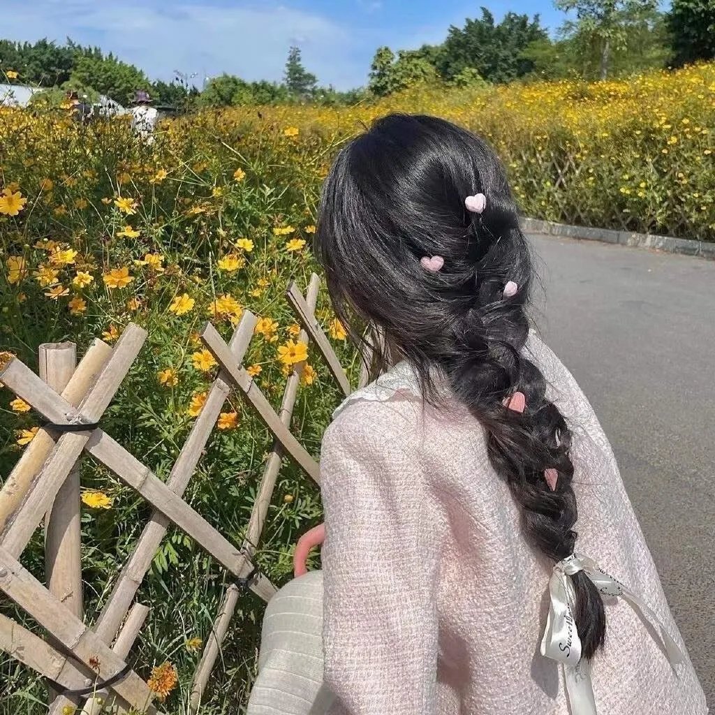 夜色中的她